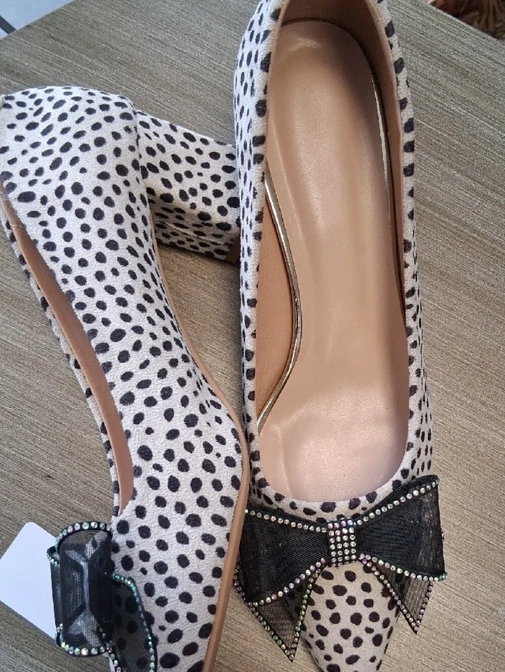 Leopard-Print Pointed Toe Heels with Embellished Bow - Beige/Black CABNFX